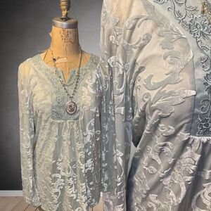 Elegant Burnout Velvet Tunic